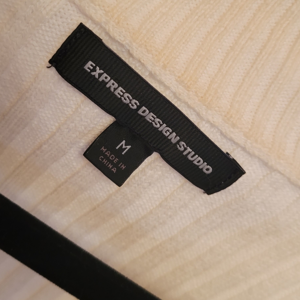 Express Sweater - Picture 7 of 10